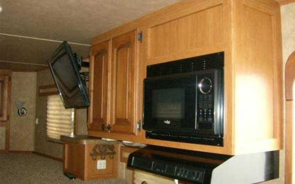 Bison Horse Trailers >> 2012 Hoosier Horse Trailers 8311with a Generator | Main Trailer Sales in Seymour, IN Bison Horse Trailers >> 2012 Hoosier Horse Trailers 8311with a Generator | Main Trailer Sales in Seymour, IN